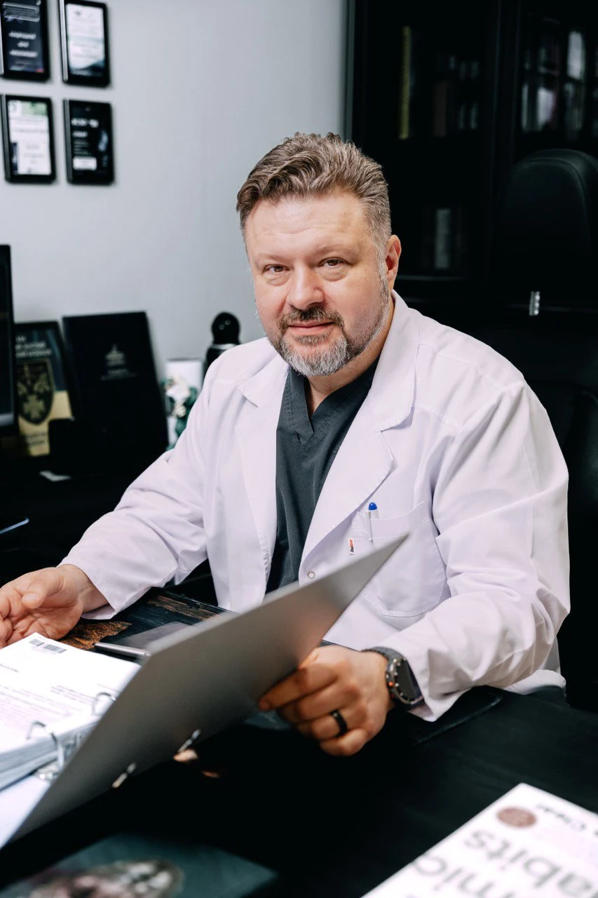 Dr. Yuriy Kondratskyi